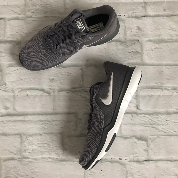 Nike Shoes - Nike Flex Supreme Sneakers